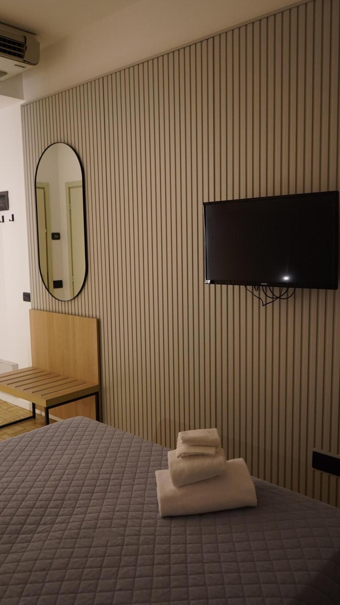 Hotel Astoria Fidenza Ngoại thất bức ảnh