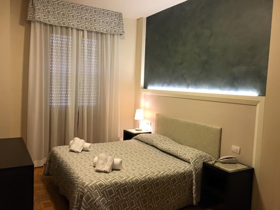 Hotel Astoria Fidenza Ngoại thất bức ảnh